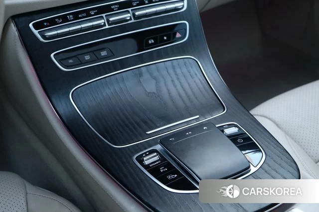 Mercedes-Benz E-class PHEV 2023 Черный из Китая, фото 3