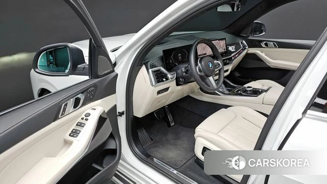 BMW X7 (G07) 2025 Белый из Кореи, фото 3