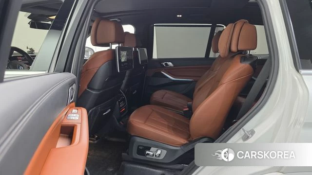 BMW X7 (G07) 2022 Белый из Кореи, фото 3