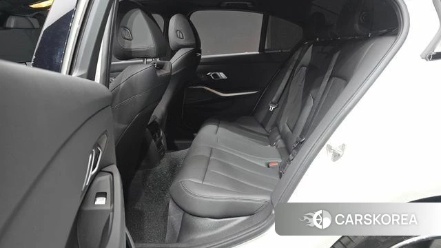 BMW 3 Series (G20) 2025 Белый из Кореи, фото 3