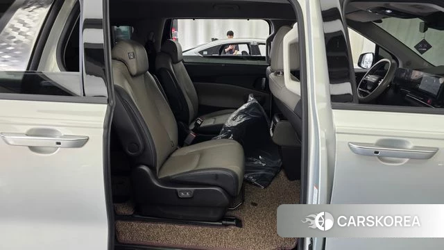 Kia The New Carnival 4th Generation 2025 Серебряный из Кореи, фото 3