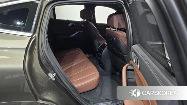 BMW X6 (G06) 2023 Песочный из Кореи, фото 3