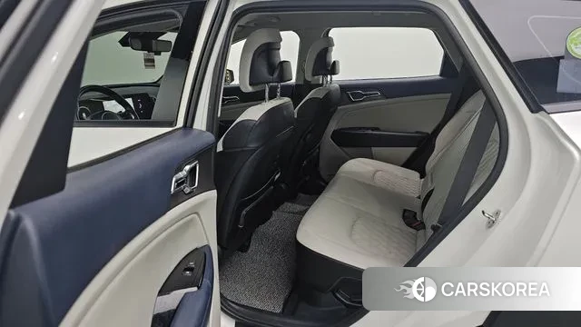 Kia Sportage 5th Generation Hybrid 2021 Белый из Кореи, фото 3