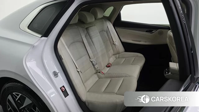 Hyundai The New Grandeur IG Hybrid 2021 Белый из Кореи, фото 3