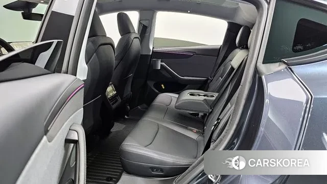 Tesla Model Y 2025 Серый из Кореи, фото 3