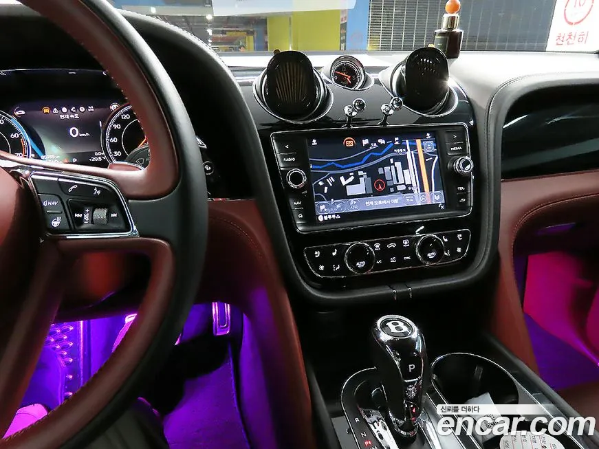 Bentley Bentayga 2018 Белый из Кореи, фото 3