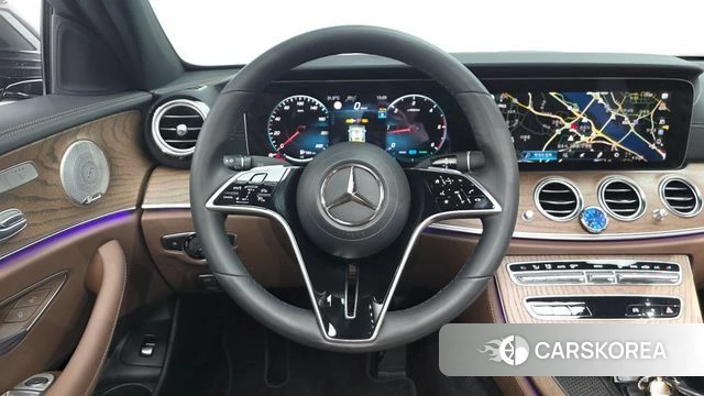 Mercedes-Benz E-Class W213 2023 Серый из Кореи, фото 3