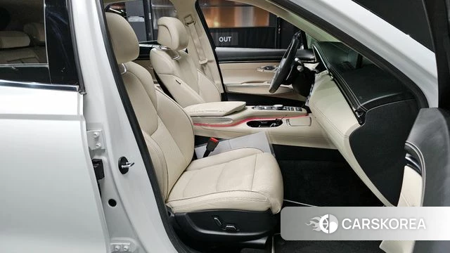 Genesis GV70 2023 Белый из Кореи, фото 3