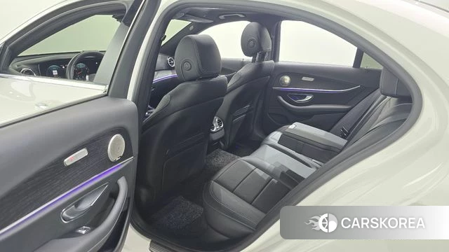Mercedes-Benz E-Class W213 2021 Белый из Кореи, фото 3