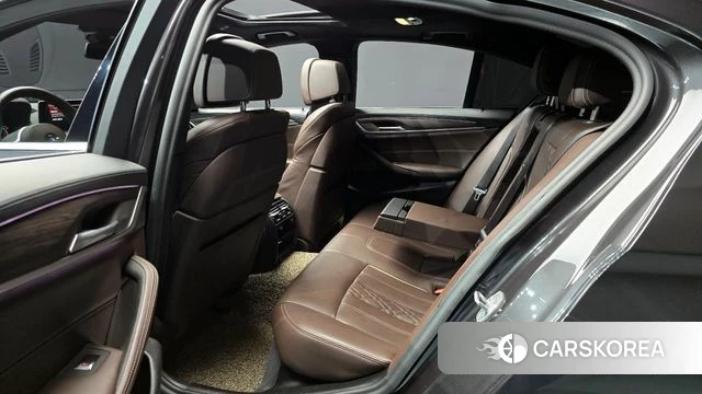 BMW 5 Series (G30) 2020 Серый из Кореи, фото 3