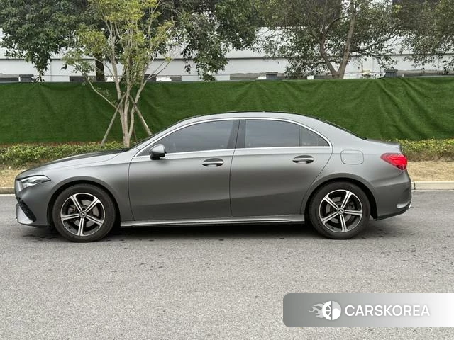 Mercedes-Benz Class A 2023 Темно-серый из Китая, фото 3