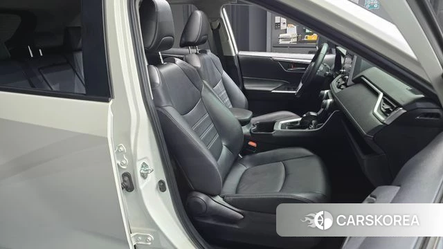 Toyota RAV4 5th Generation 2022 Белый из Кореи, фото 3