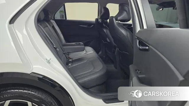 Kia Di Ol Nu Niro 2022 Белый из Кореи, фото 3