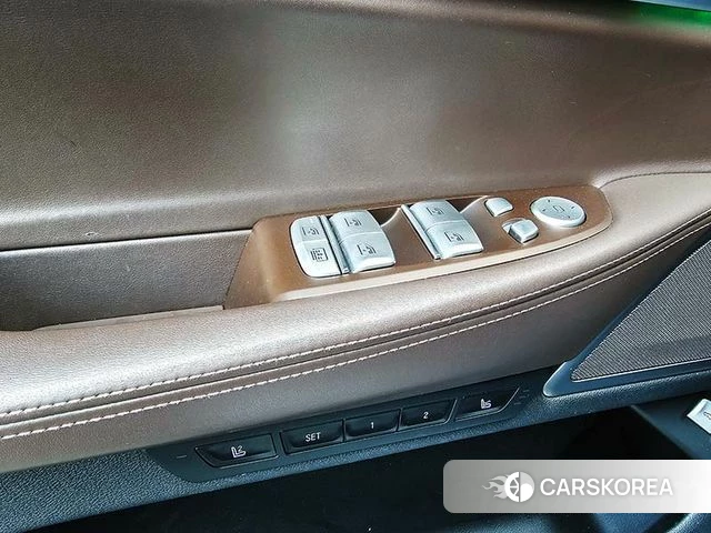 BMW 7 Series (G11) 2018 Черный из Кореи, фото 3
