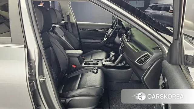 Kia Seltos 2019 Серебристо-серый из Кореи, фото 3