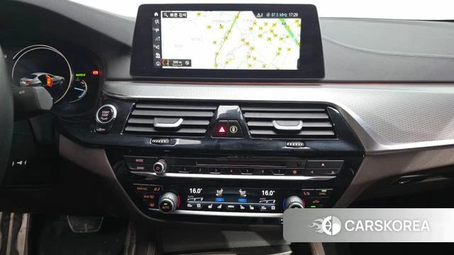 BMW 5 Series (G30) 2018 Синий из Кореи, фото 3
