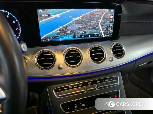 Mercedes-Benz E-Class W213 2021 Серый из Кореи, фото 3