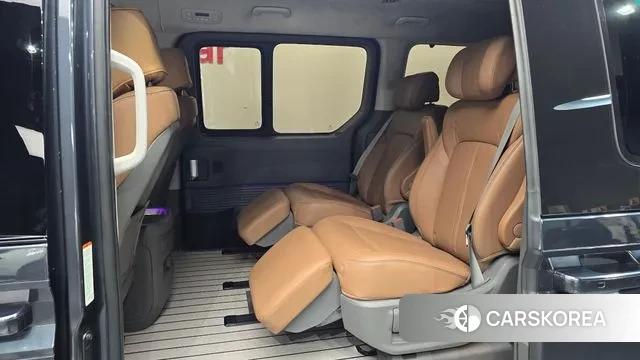 Hyundai Staria 2023 Серый из Кореи, фото 3