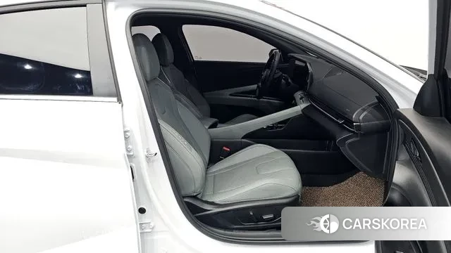 Hyundai The New Avante (CN7) 2025 Белый из Кореи, фото 3