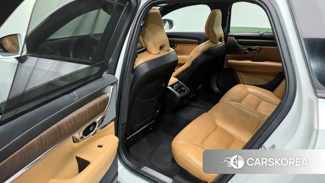 Volvo V90 Cross-Country 2021 Белый из Кореи, фото 3