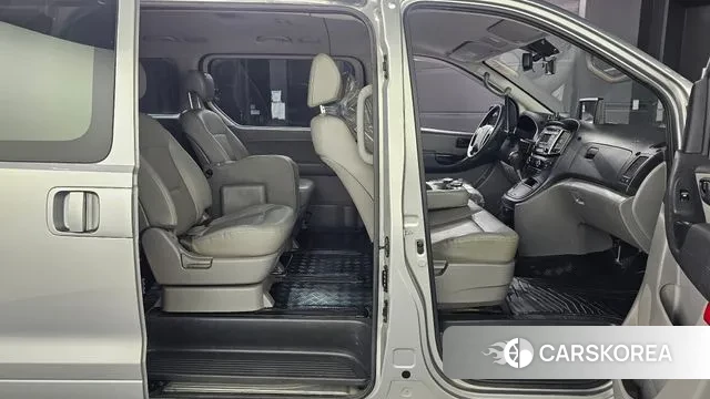 Hyundai The New Grand Starex 2019 Серебристо-серый из Кореи, фото 3