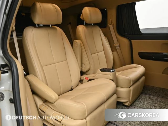 Kia The New Carnival 2019 Белый из Кореи, фото 3