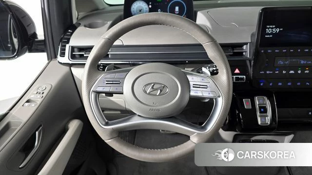 Hyundai Staria 2023 Черный из Кореи, фото 3