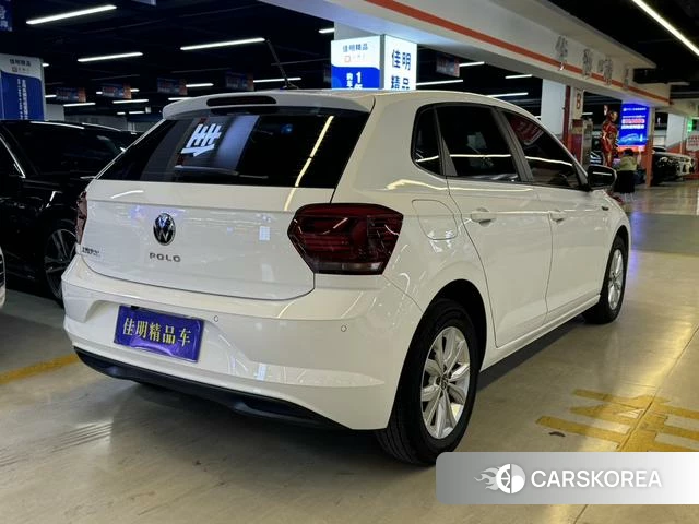 Volkswagen Polo 2022 Белый из Китая, фото 3