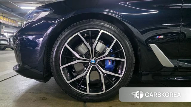 BMW 5 Series (G30) 2022 Черный из Кореи, фото 3