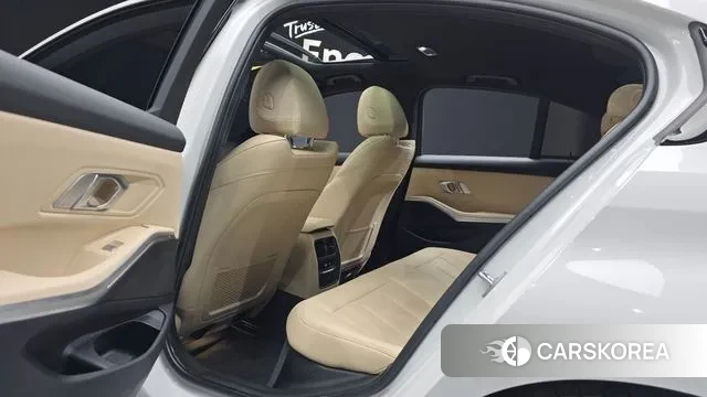 BMW 3 Series (G20) 2022 Белый из Кореи, фото 3