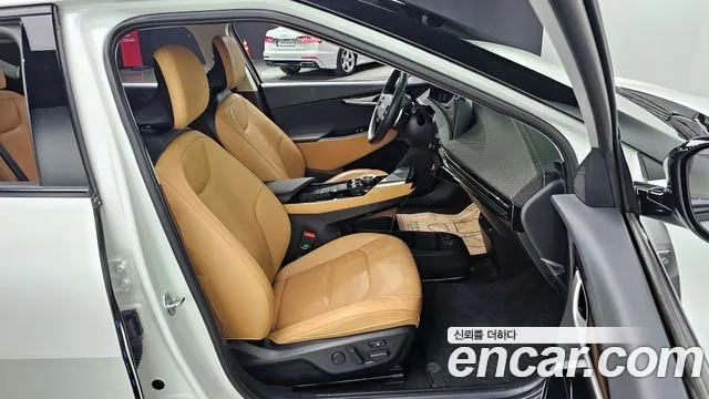 Kia EV6 2022 Белый из Кореи, фото 3