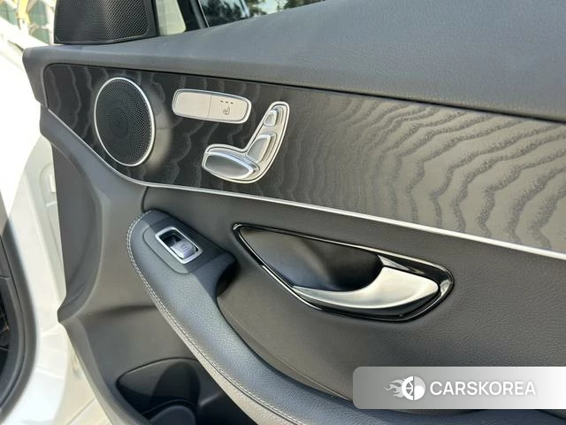 Mercedes-Benz Class C (imported) 2022 Белый из Китая, фото 3