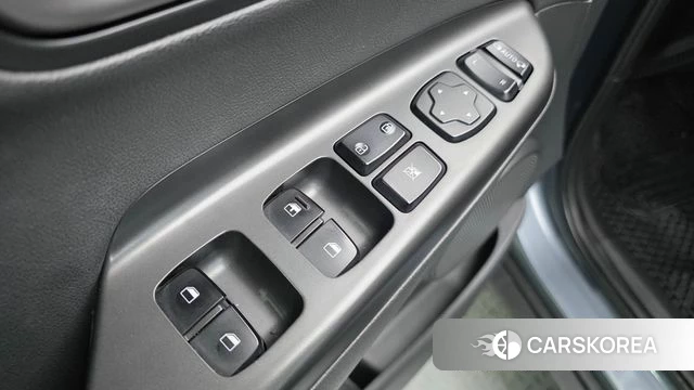 Hyundai Kona 2019 Светло-серебряный цвет из Кореи, фото 3