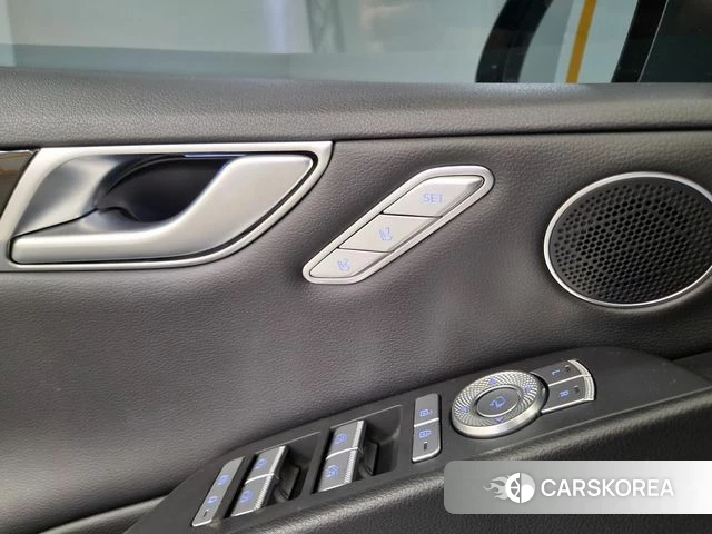 Genesis G80 (RG3) 2022 Серебристо-серый из Кореи, фото 3