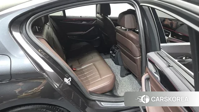 BMW 5 Series (G30) 2023 Серый из Кореи, фото 3