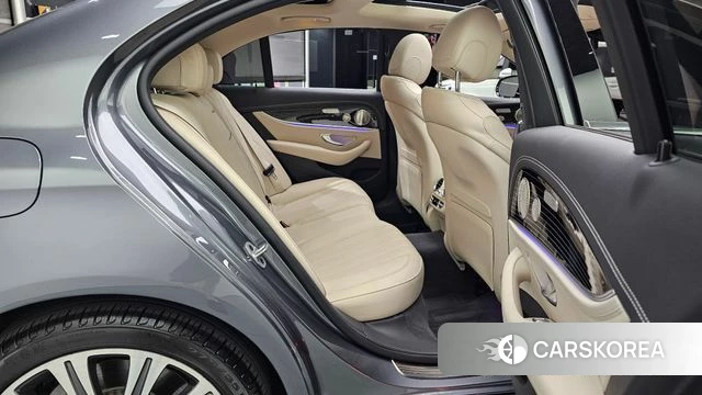 Mercedes-Benz E-Class W213 2022 Серый из Кореи, фото 3