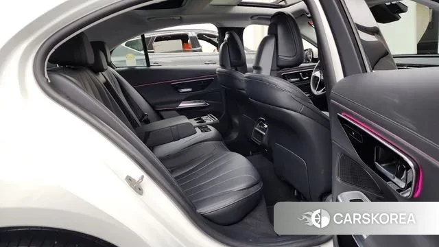 Mercedes-Benz E-Class W214 2024 Белый из Кореи, фото 3