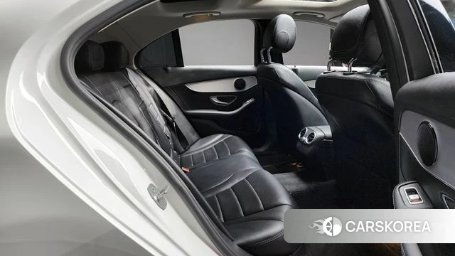 Mercedes-Benz C-Class W205 2018 Белый из Кореи, фото 3