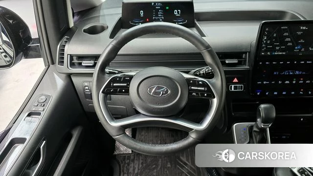 Hyundai Staria 2023 Черный из Кореи, фото 3