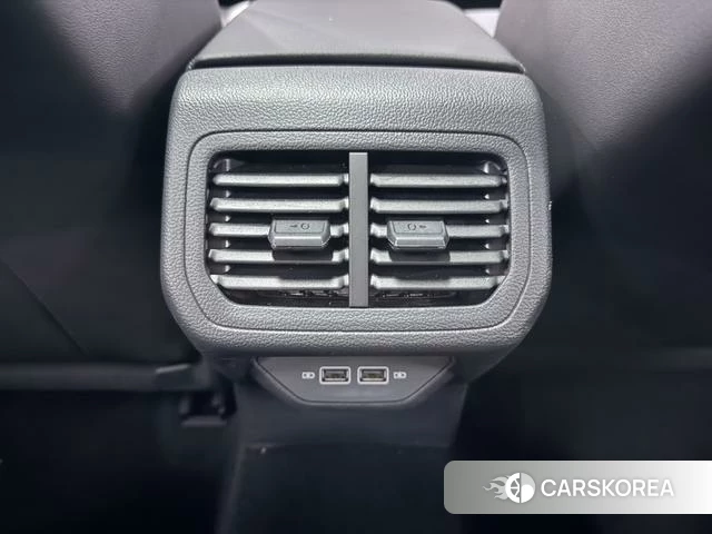 Volkswagen Bora 2022 Белый из Китая, фото 3