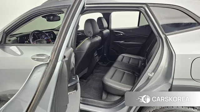 Chevrolet (GM Daewoo) Trax Crossover 2023 Серый из Кореи, фото 3