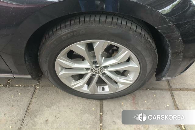 Volkswagen Magotan 2018 Черный из Китая, фото 3