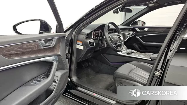 Audi A6 (C8) 2023 Черный из Кореи, фото 3