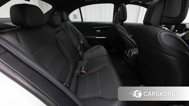 Mercedes-Benz C-Class W206 2025 Белый из Кореи, фото 3