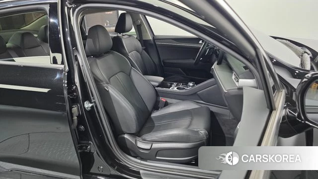 Kia K5 3rd generation 2023 Черный из Кореи, фото 3