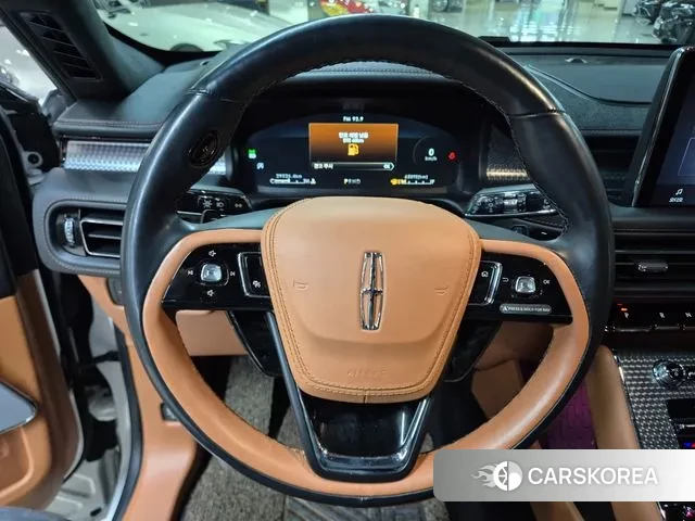 Lincoln Aviator 2nd generation 2023 Белый из Кореи, фото 3