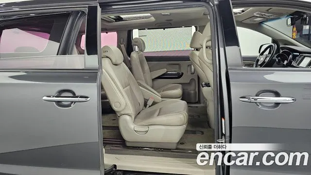 Kia All New Carnival 2018 Серый из Кореи, фото 3