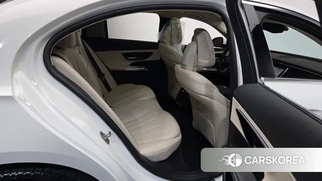 Mercedes-Benz E-Class W214 2024 Белый из Кореи, фото 3