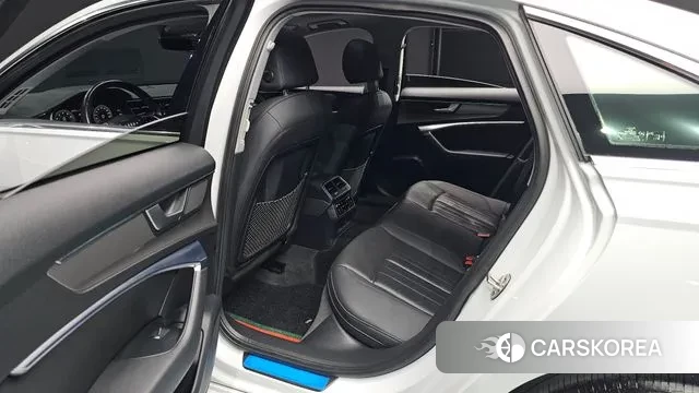 Audi A6 (C8) 2021 Белый из Кореи, фото 3