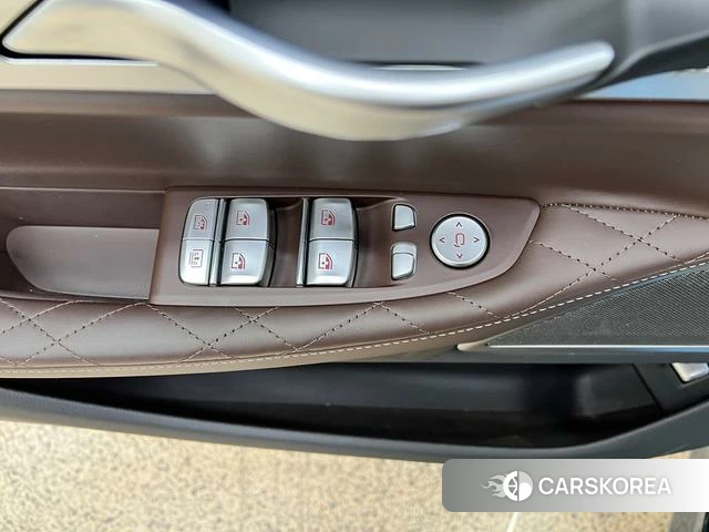 BMW 7 series id 3902341 из Китая 3